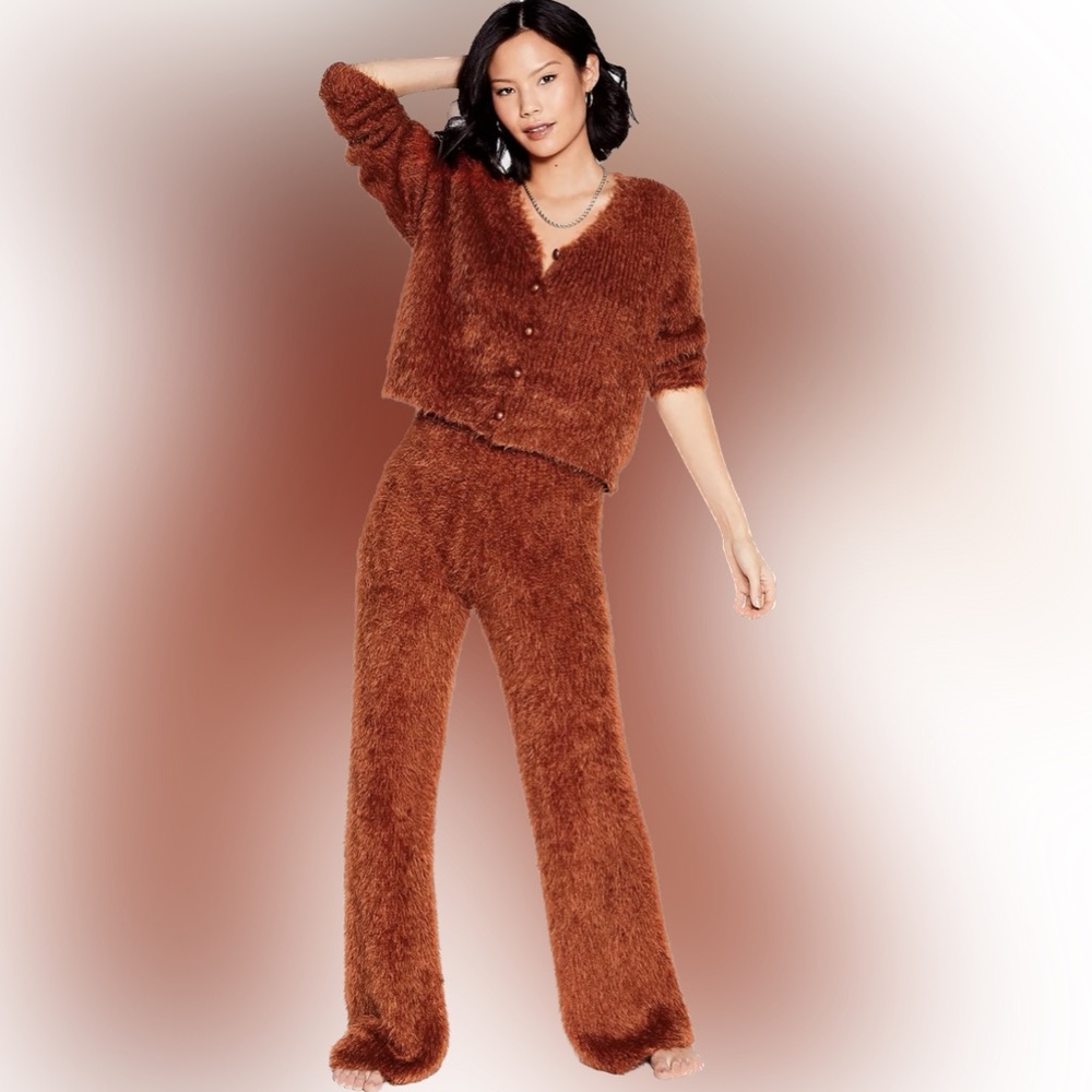 Nasty Gal Comfy Cozy Teddybear Cardigan Loungewear Set.